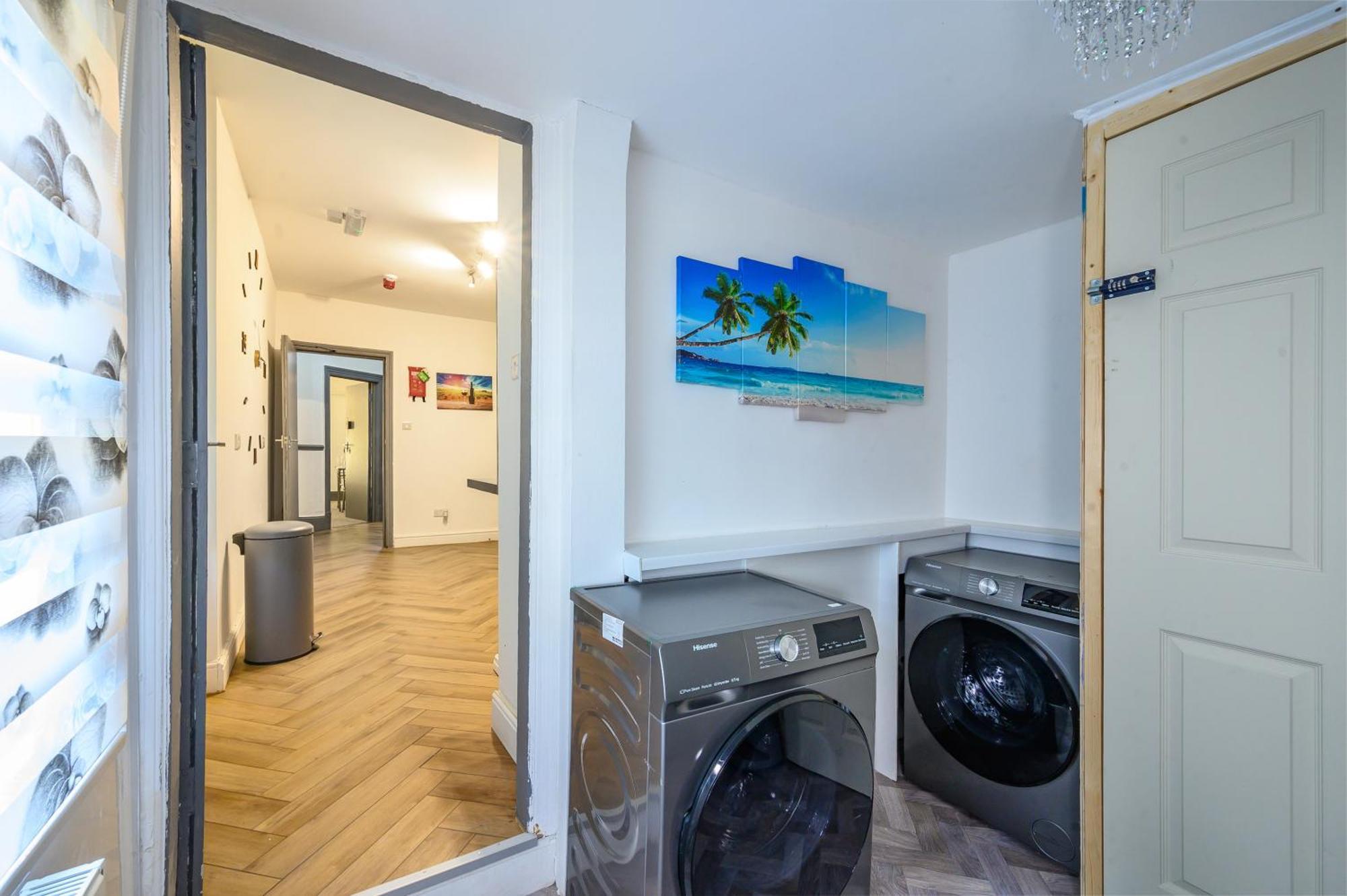 -re7h- For Your Relaxed & Cosy Free Parking Leeds (West Yorkshire)