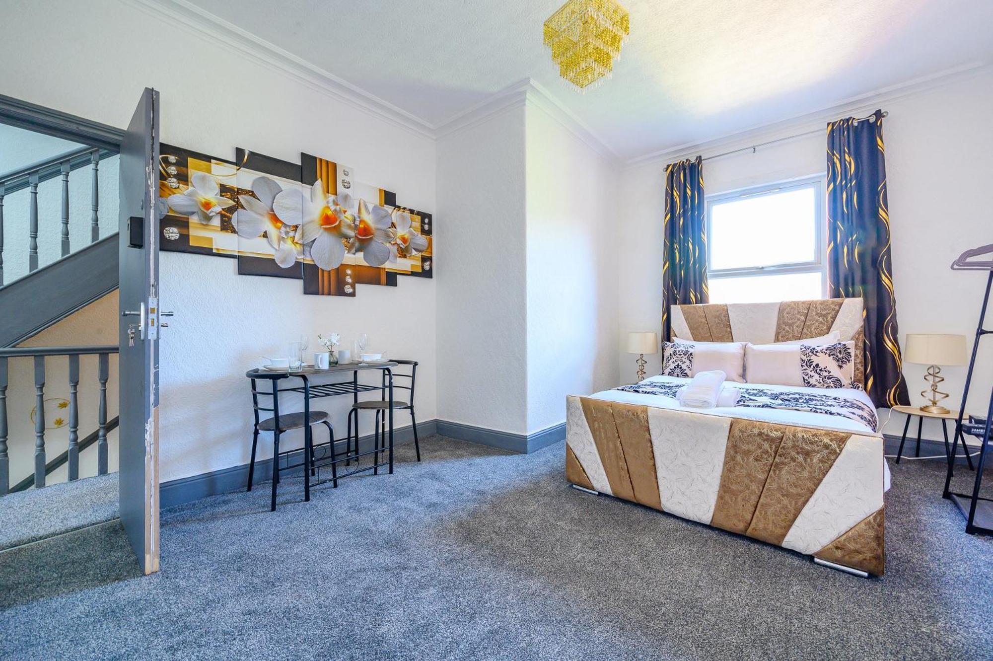 -re7h- For Your Relaxed & Cosy Free Parking * Leeds (West Yorkshire)